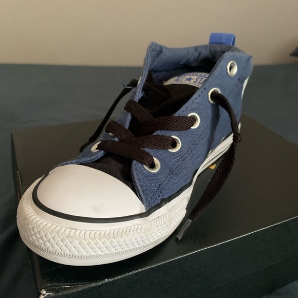 Kid’s Converse - Picture 8 of 10